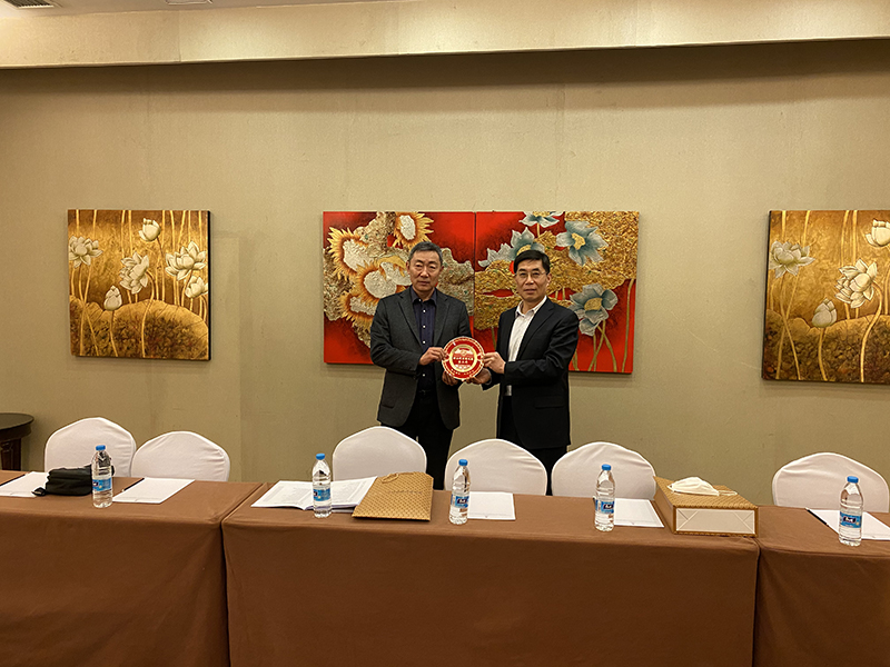 中建聯(lián)合積極參與慈善事業(yè)，榮獲嶗山慈善事業(yè)貢獻(xiàn)獎(jiǎng)(圖3)
